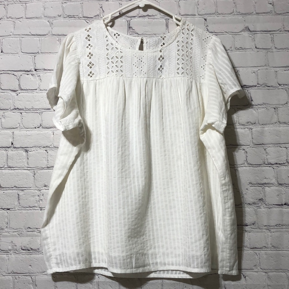 NWT Ella Moss top romantic